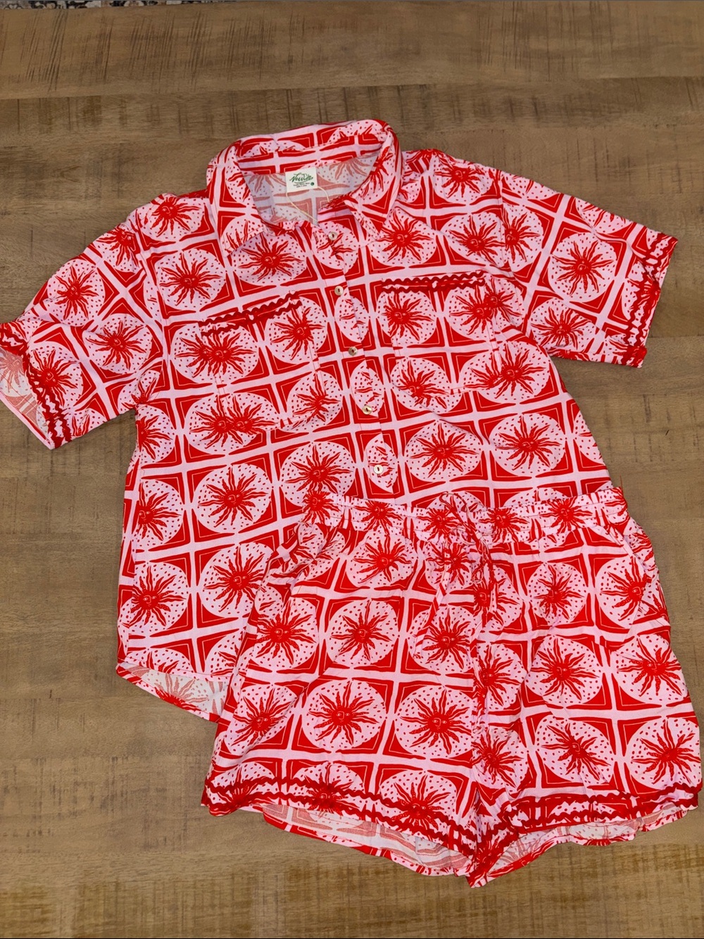 VERY J Tropical 2p Pink Red Shirt Top & Shorts Set Large NWT Boutique - Picture 4 of 8